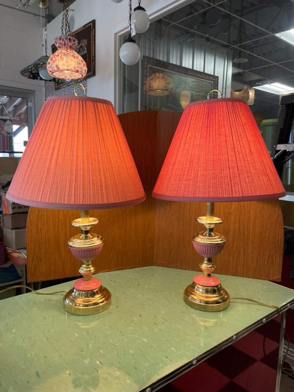 Pair PINK gold vintage 1980’s lamps with pink lamp shades WORKING